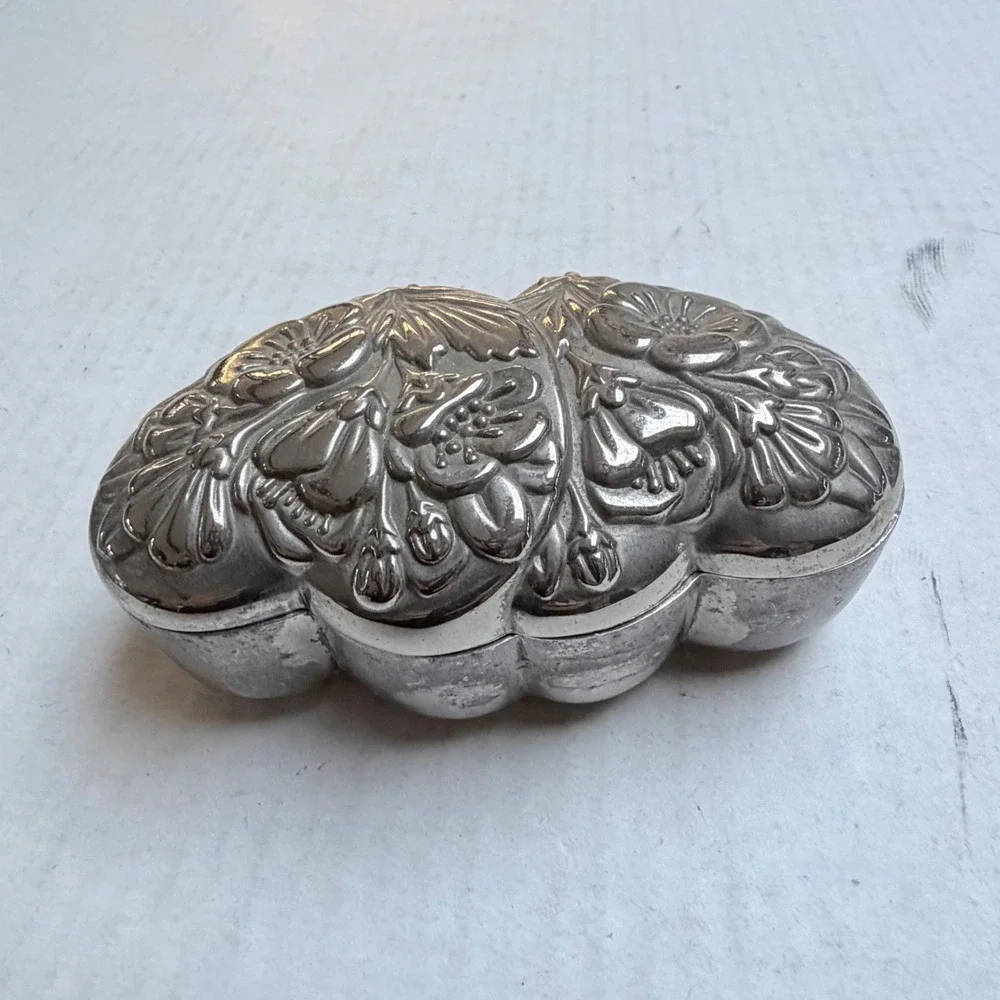 International Silver Co Double Heart Jewelry Box Floral Silver Plated 1991 Gift